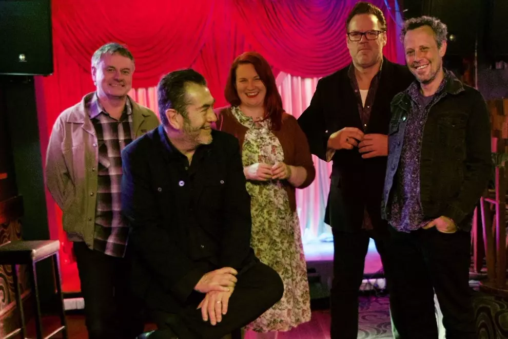 Mick Thomas' Roving Commission