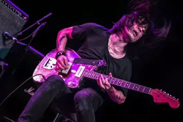 Mono, Pic by Peter Sharp