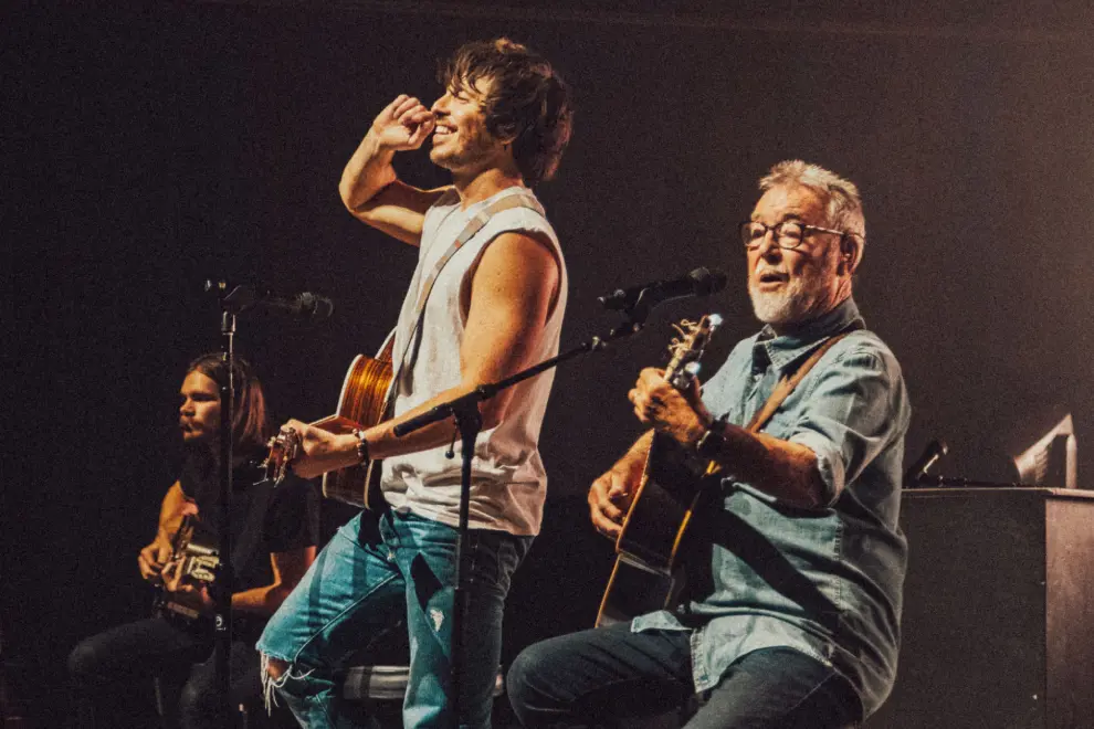 Morgan Evans and John Williamson at the Sydney Opera House