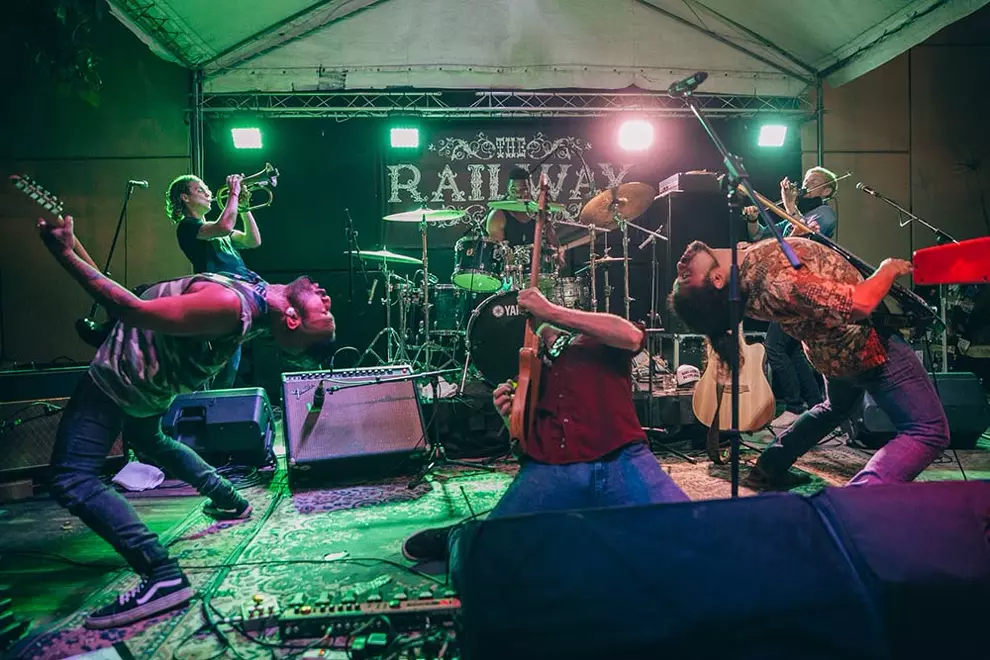 Photos by Elliot Cahill