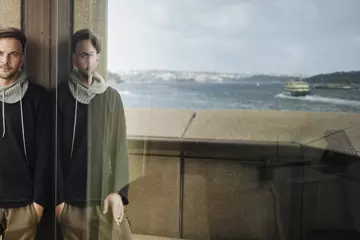 Image by Alexander Schneider