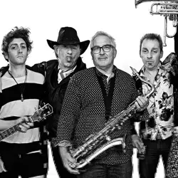 More Painters & Dockers