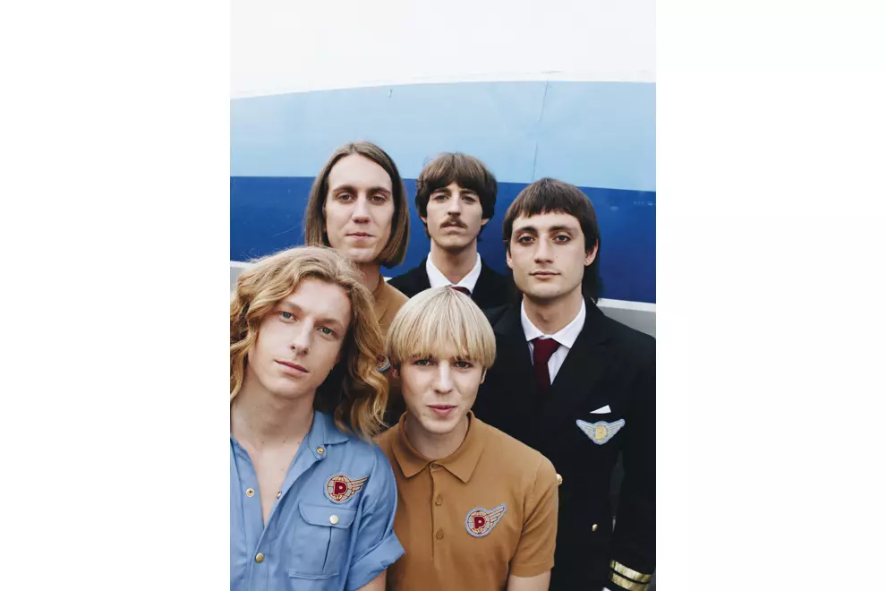 Photo by Antoine Henault