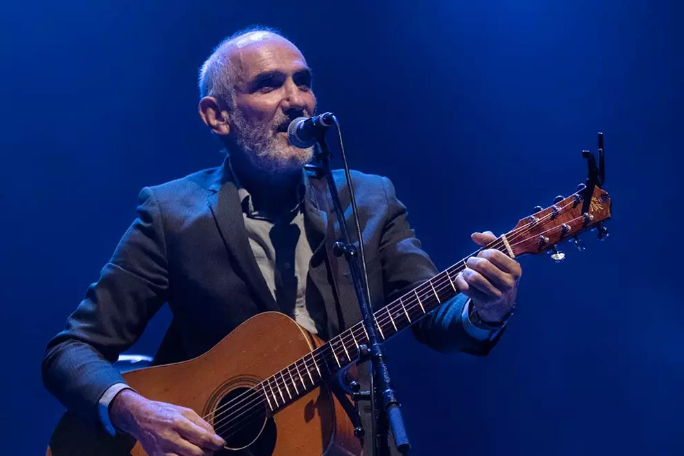Paul Kelly @ Sidney Myer Music Bowl. Pic by Renee Coster