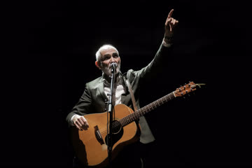 Live Review: Paul Kelly, Angus & Julia Stone, Alex Lahey, DD Dumbo, Angie McMahon