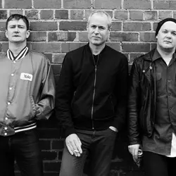 More The Peep Tempel