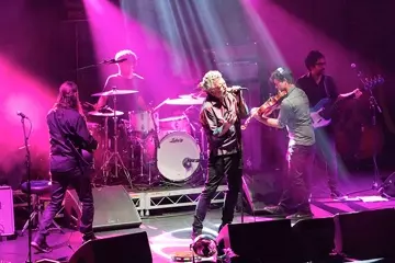 Photos by Hugh Buttsworth