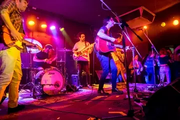 Rolling Blackouts Coastal Fever @ Mojo's Bar
