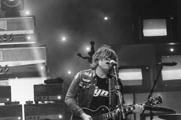 Live Review: Ryan Adams, Middle Kids