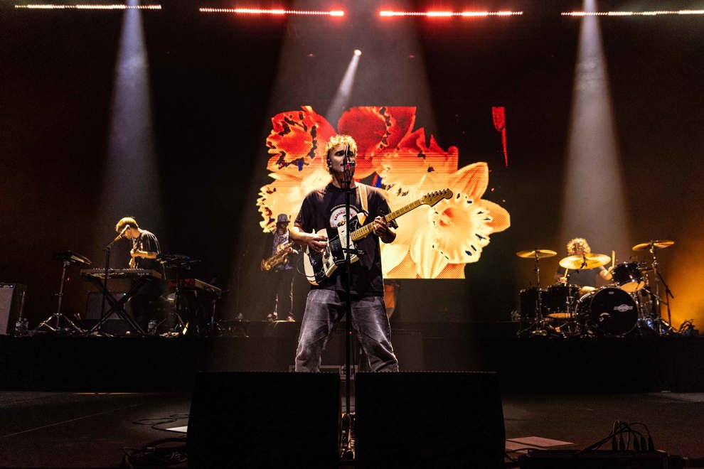 Live Review: Sam Fender @ HBF Stadium, Perth - Vimarsana News