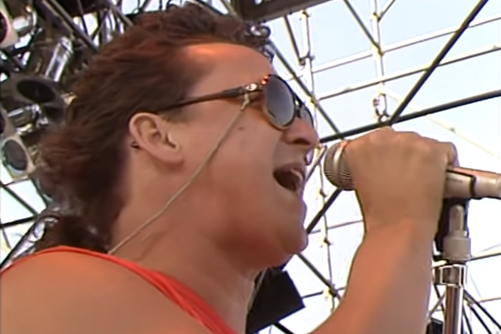 Skyhooks soundchecking 'Livin' In The '70s'