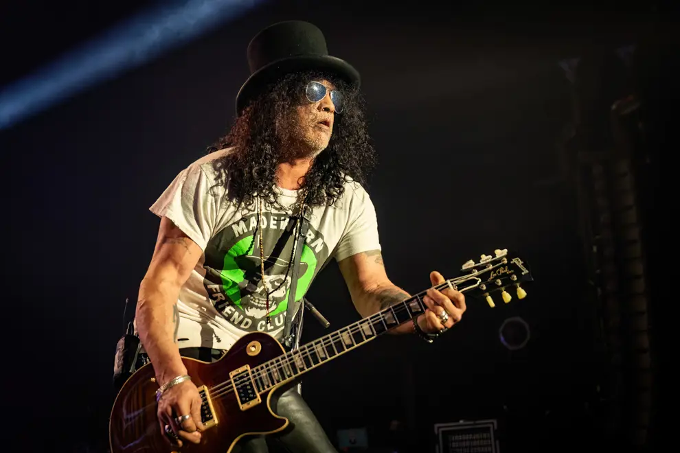 Slash feat Myles Kennedy & The Conspirators