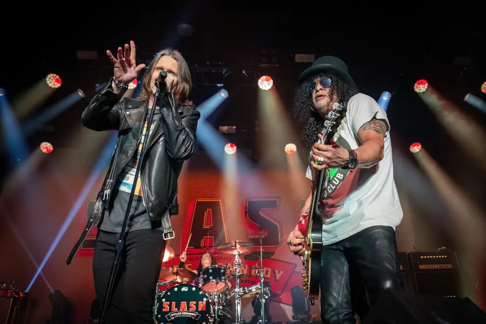 Slash feat Myles Kennedy & The Conspirators