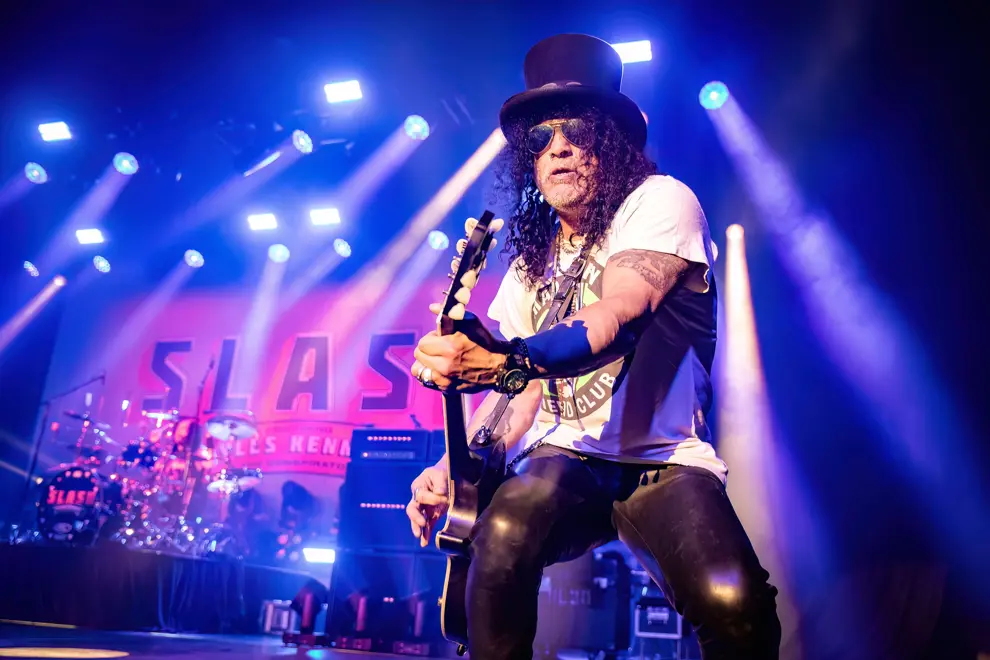 Slash feat Myles Kennedy & The Conspirators