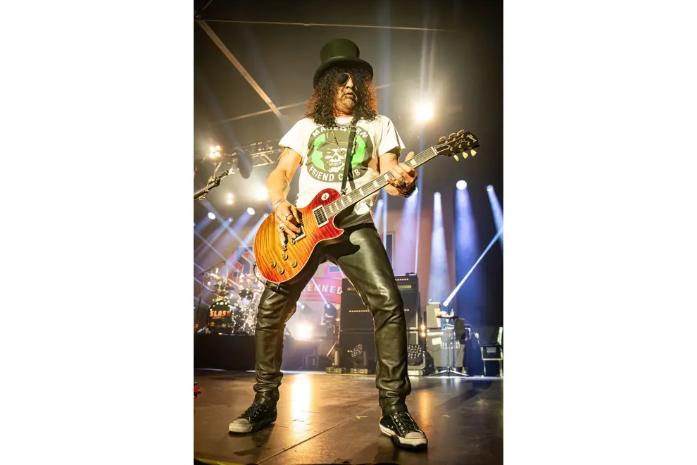 Slash feat Myles Kennedy & The Conspirators