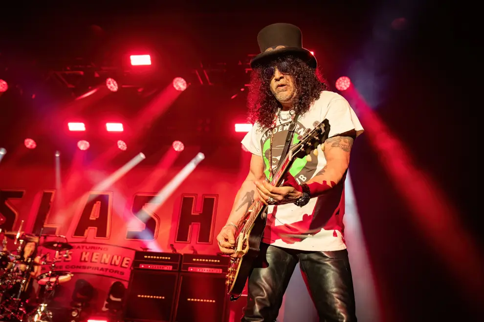 Slash feat Myles Kennedy & The Conspirators