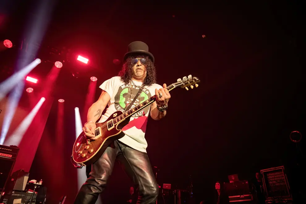 Slash feat Myles Kennedy & The Conspirators