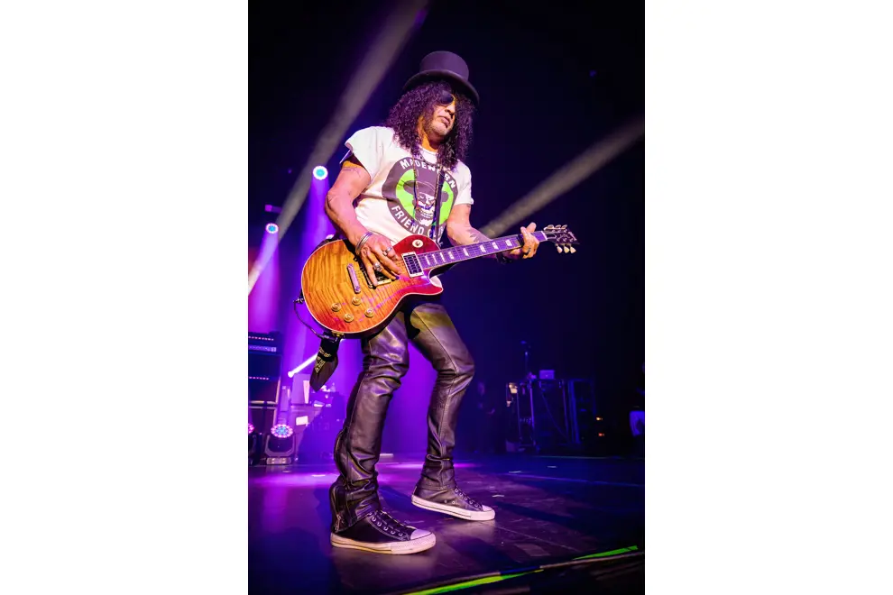 Slash feat Myles Kennedy & The Conspirators