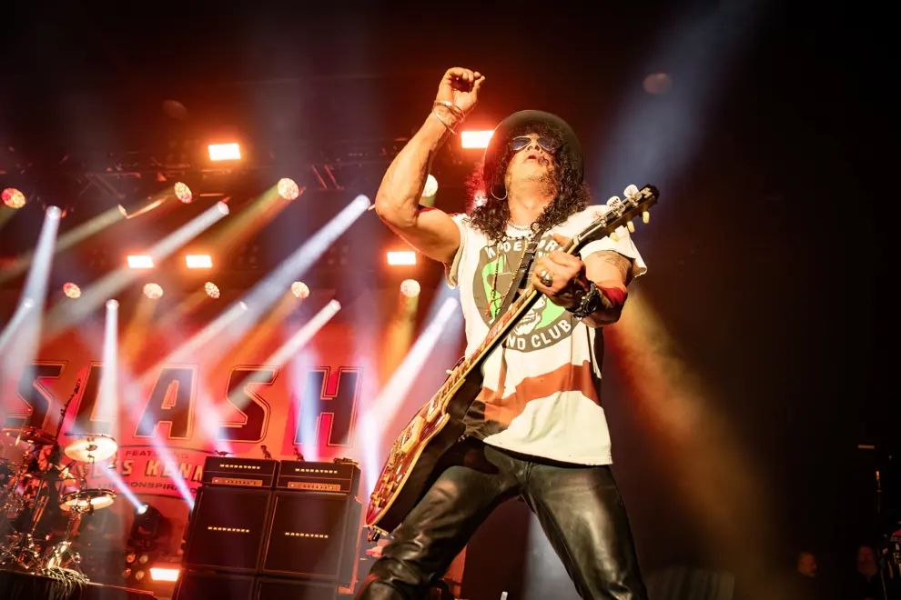 Slash feat Myles Kennedy & The Conspirators