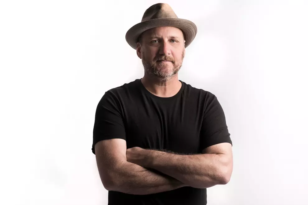 Photo by Maurice Zanilladsc