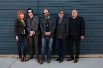 Steve Earle And The Dukes