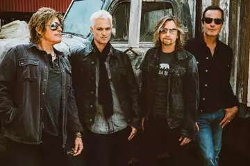 Stone Temple Pilots with new lead singer Jeff Gutt