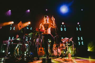 Live Review: Sufjan Stevens, Ngaiire