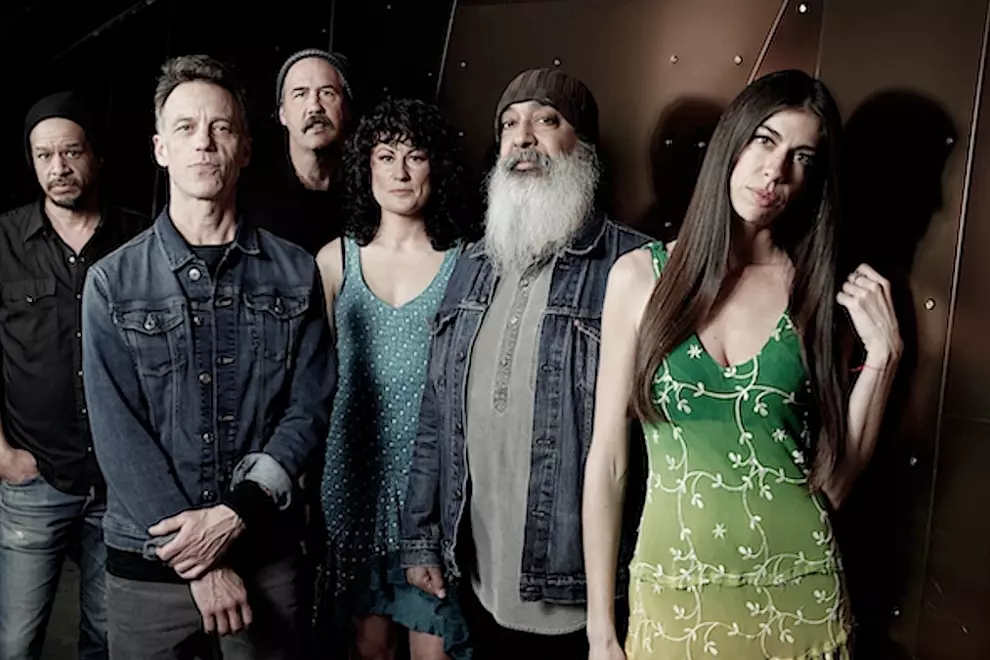 Bubba DuPree, Matt Cameron, Krist Novoselić, Jennifer Johnson, Kim Thayil & Jillian Raye