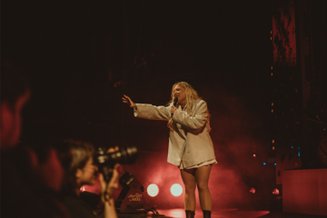 Tones And I Performing Live