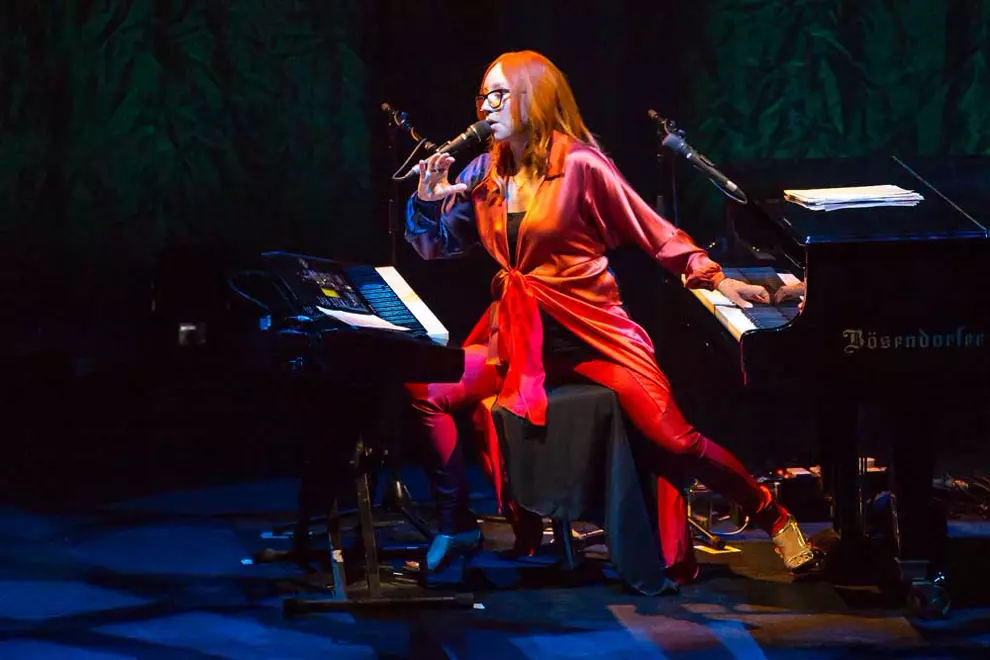 Tori Amos @ Riverside Theatre. Pic by Stuart Millen