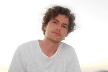 Vance Joy Plays Pop-Up Gig At Australian-Inspired New York Pub