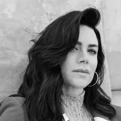 More Vanessa Amorosi