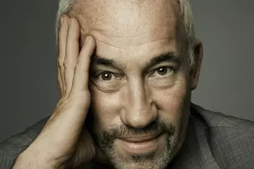 Simon Callow