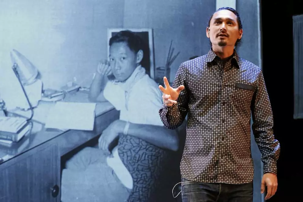 In Between Two. Photo by Prudence Upton