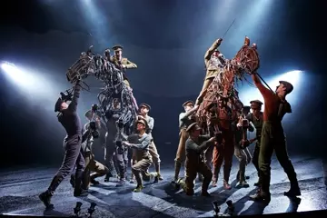 War Horse @ The Gillian Lynne Theatre. Photo by Brinkhoff Mögenburg.