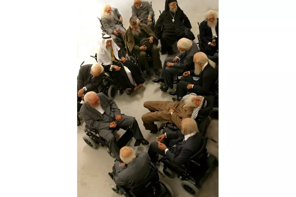 Pic by Sun Yuan and Peng Yu, Old People’s Home, 2007