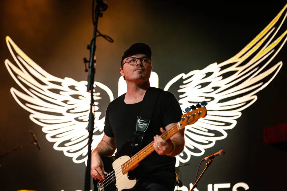Casey Barnes Band - Pic by Tyson Beable