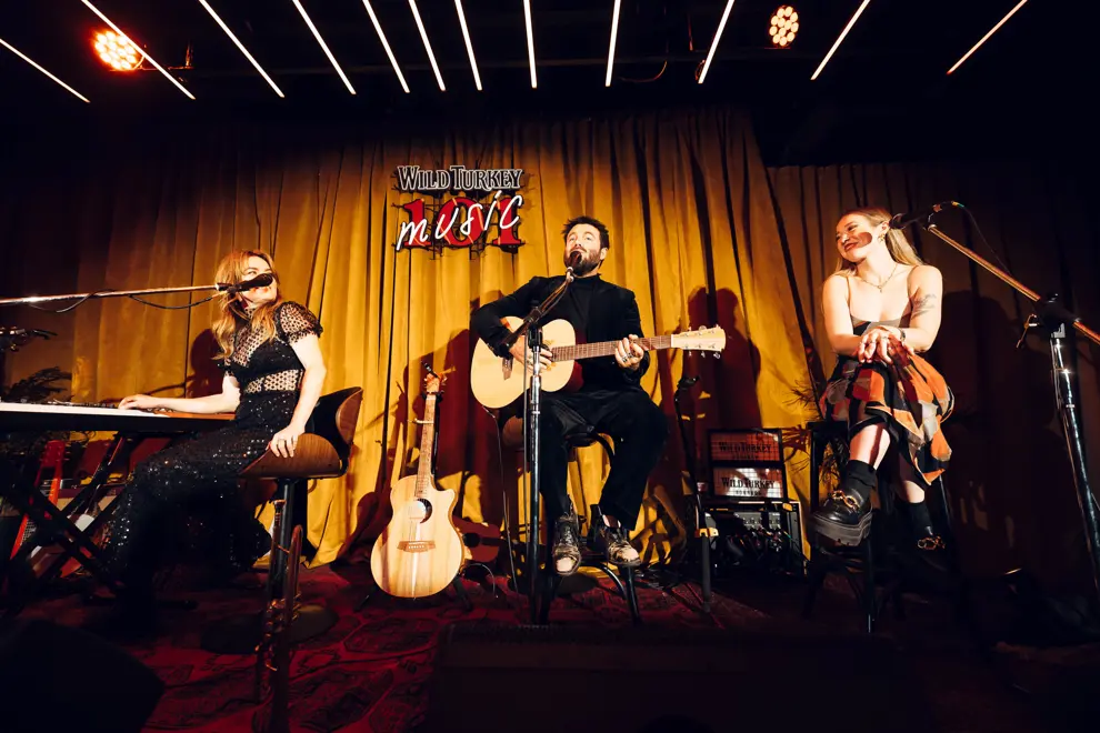 Angus & Julia Stone with Velvet Bloom