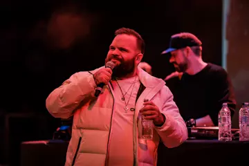 Briggs performing at the Bad Apples House Party for Vivid LIVE. Pic by Josh Groom.