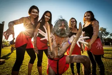 Arakwal Dancers, photo by Evan Malcolm