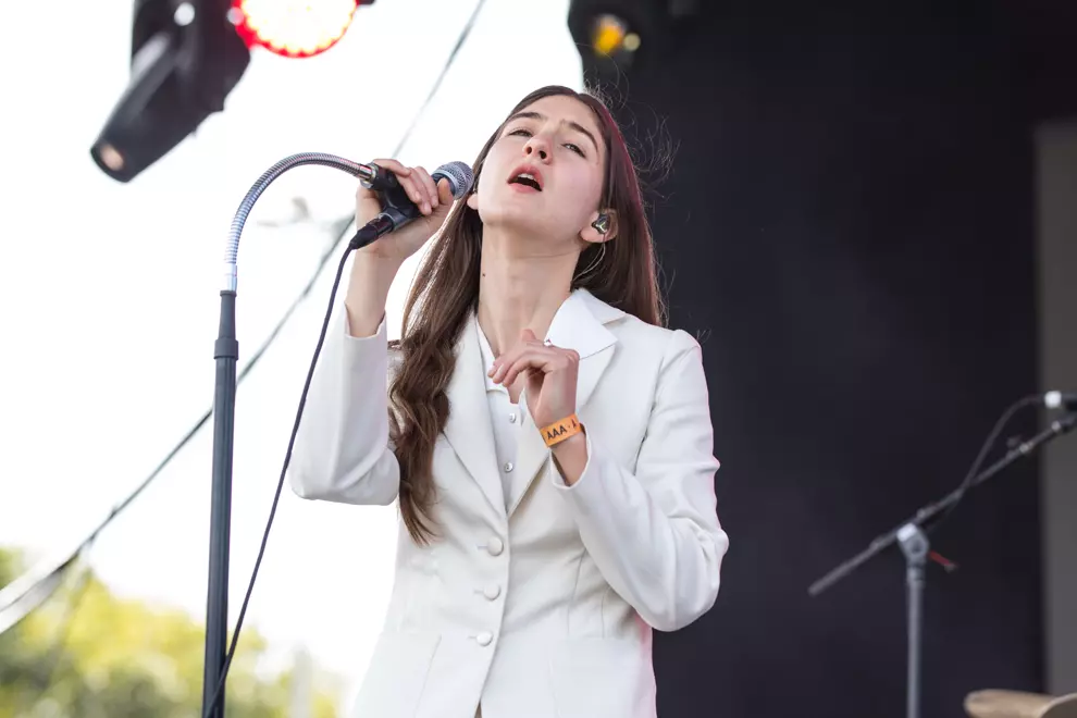 Weyes Blood @ MacCabe Park. Photos by Peter Dovgan.