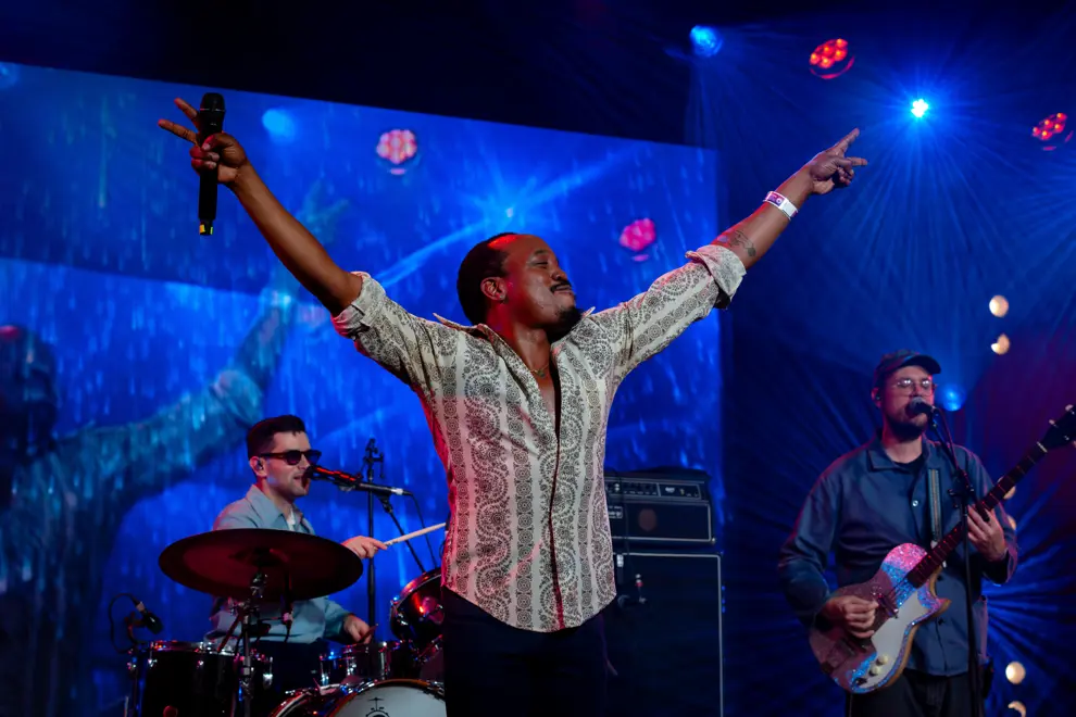 Durand Jones & The Indications