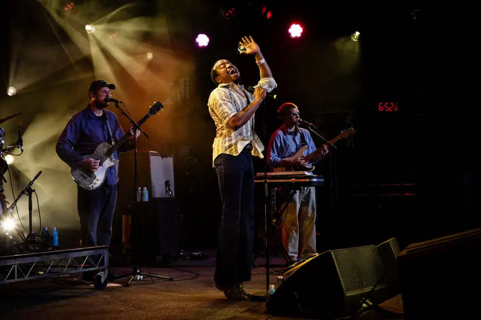 Durand Jones & The Indications