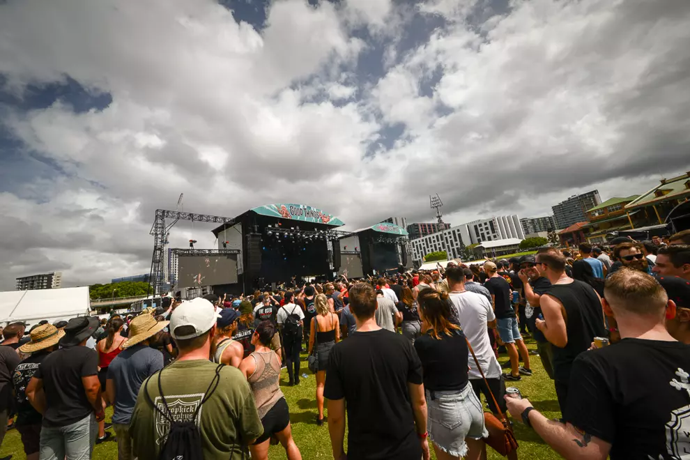 Crowd @ Brisbane Showgrounds. Photos by Terry Soo.