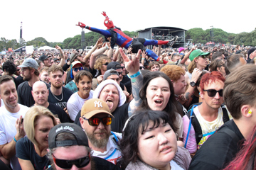 Australian Fans Are Spending More At Festivals & Concerts… And How They’re Being Encouraged