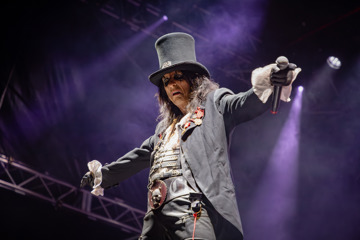 'A Degenerate … Barbaric, Primitive and Sick': Remembering Alice Cooper's Australian Ban