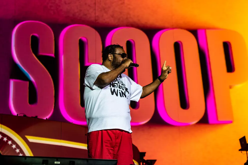 Fatman Scoop @ RNB Fridays Live, Giants Stadium. Photo by Brendan Delavere.