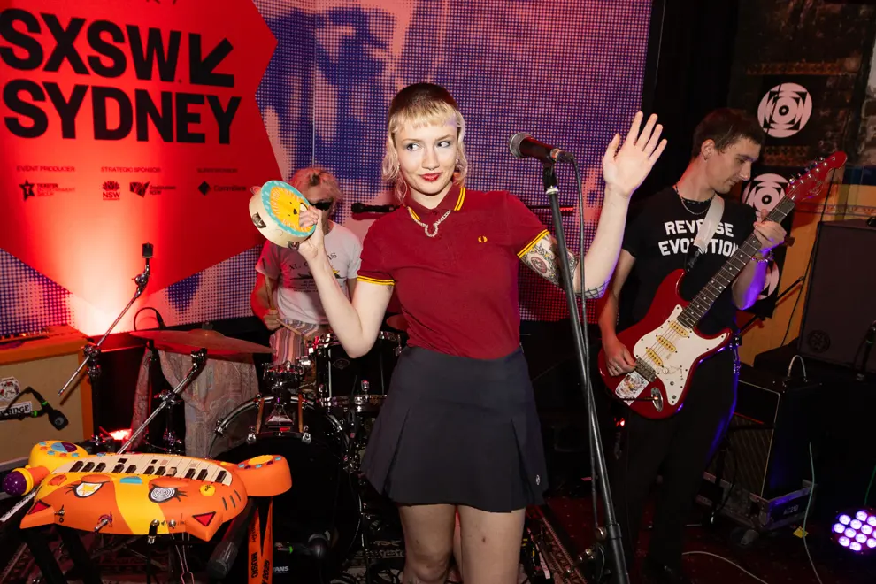 MEOW MEOW AND THE SMACKOUTS