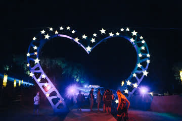Live Review: Woodford Folk Festival