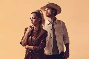 Dustin Lynch MacKenzie Porter